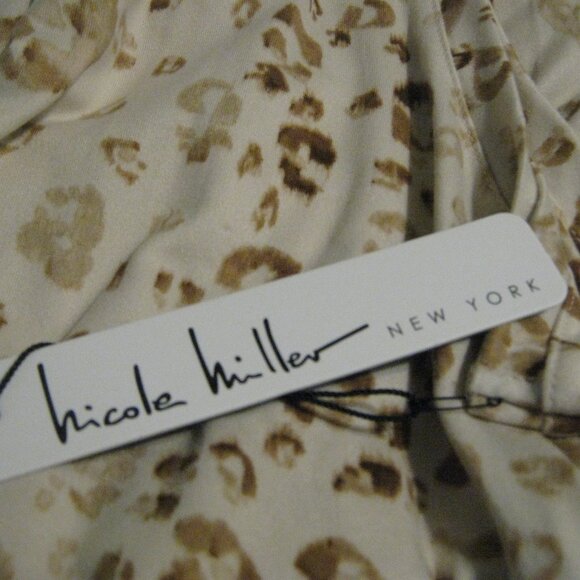 NWT Small Betsey Johnson Slippers and NWT Small Nicole Miller Gown - Picture 8 of 14